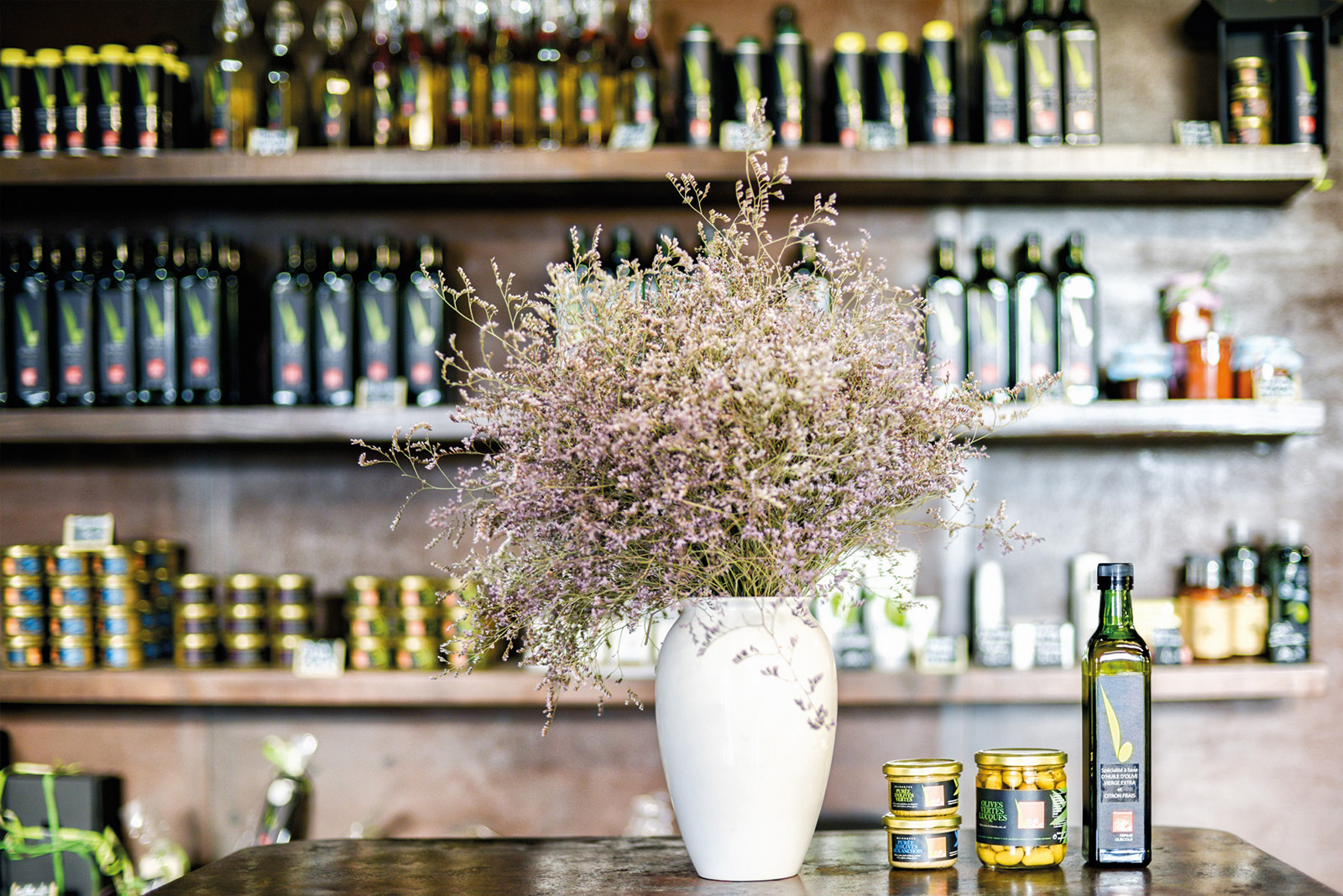 Vente en boutique d'huile d'olive à Gignac